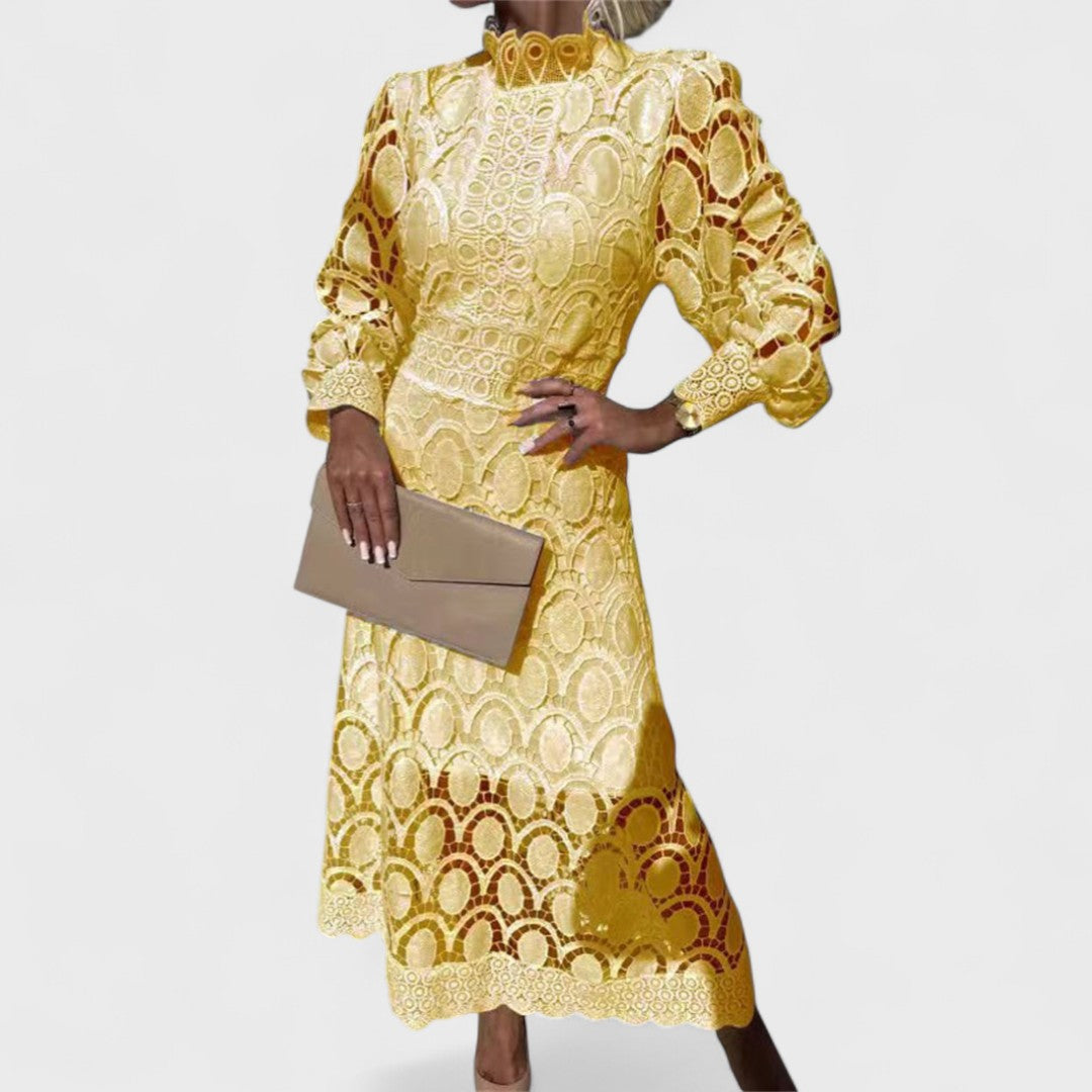 Élise - Csillogó csipkéből készült ruha, nőies