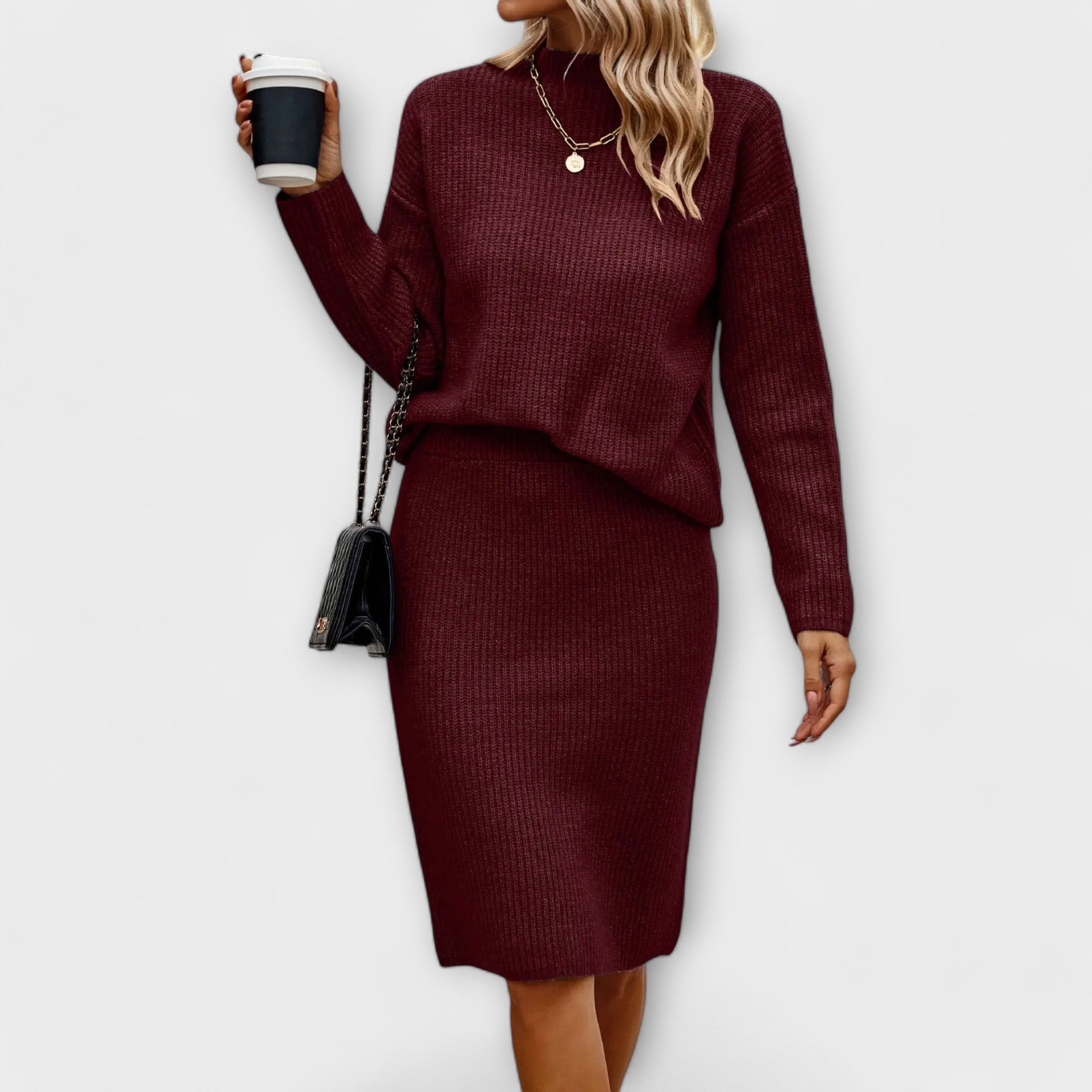 Két részes szett pulóverrel és szoknyával